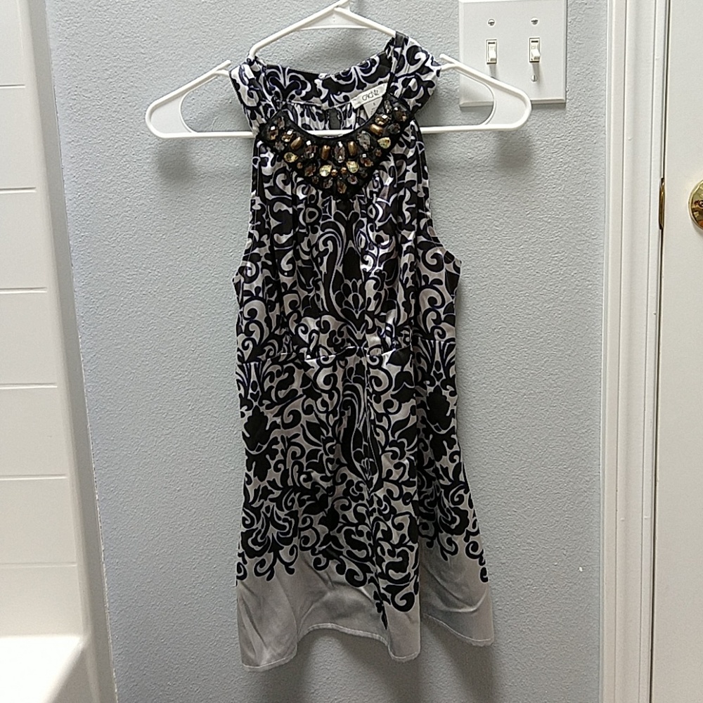 Cache woman's flowy tank top